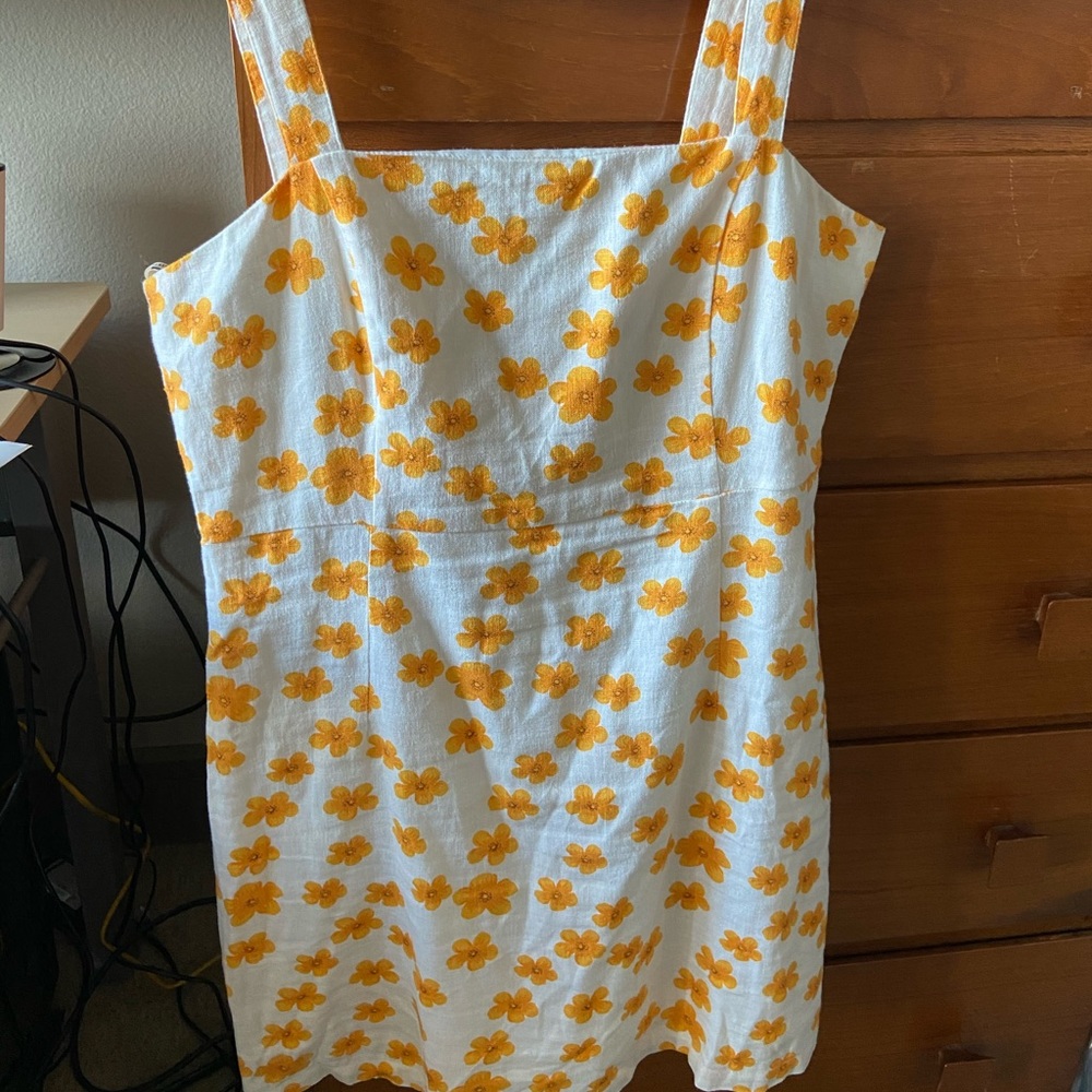 White and yellow flower sundress